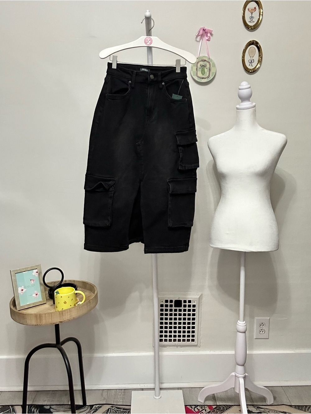 Black Cargo Midi Skirt with Utility Pockets XS NWT